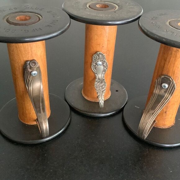 Set of 5 Vintage Wood Spool Candleholders – 1930s Blue Bird Silk Co. Repurposed - Picture 4 of 12
